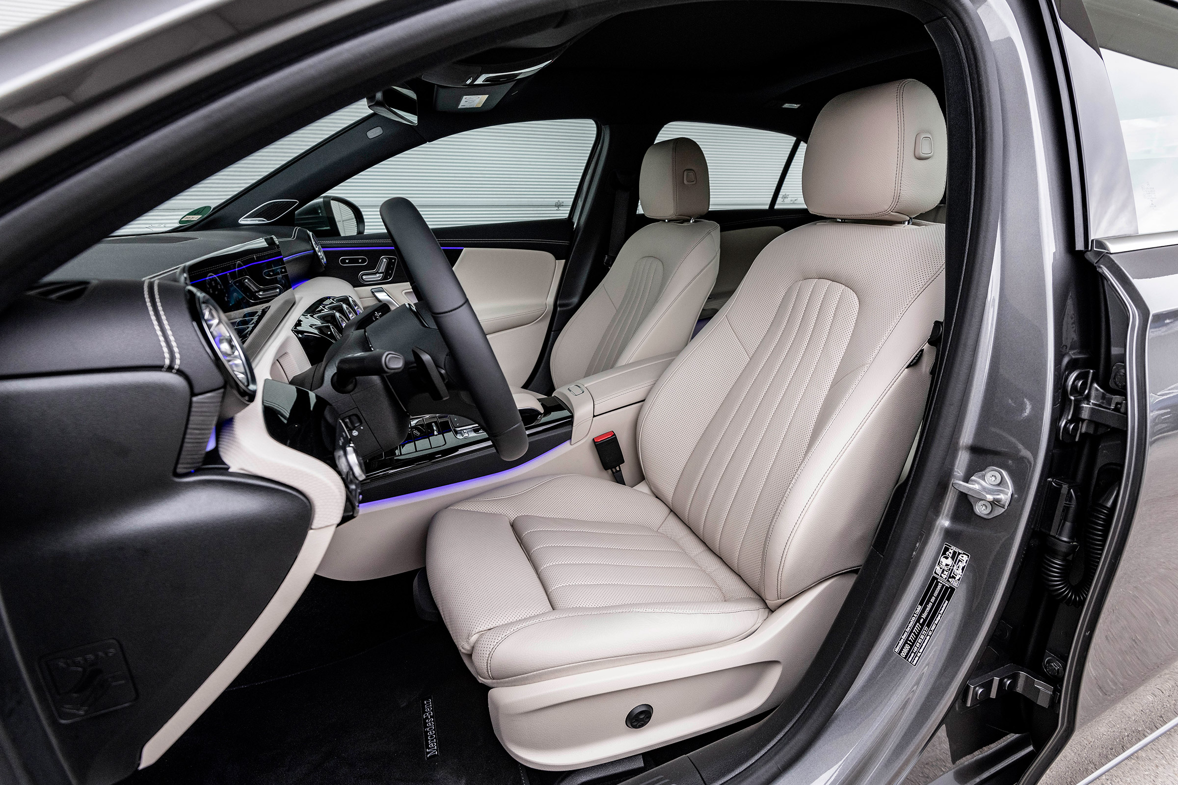 Mercedes A-Class - front seats