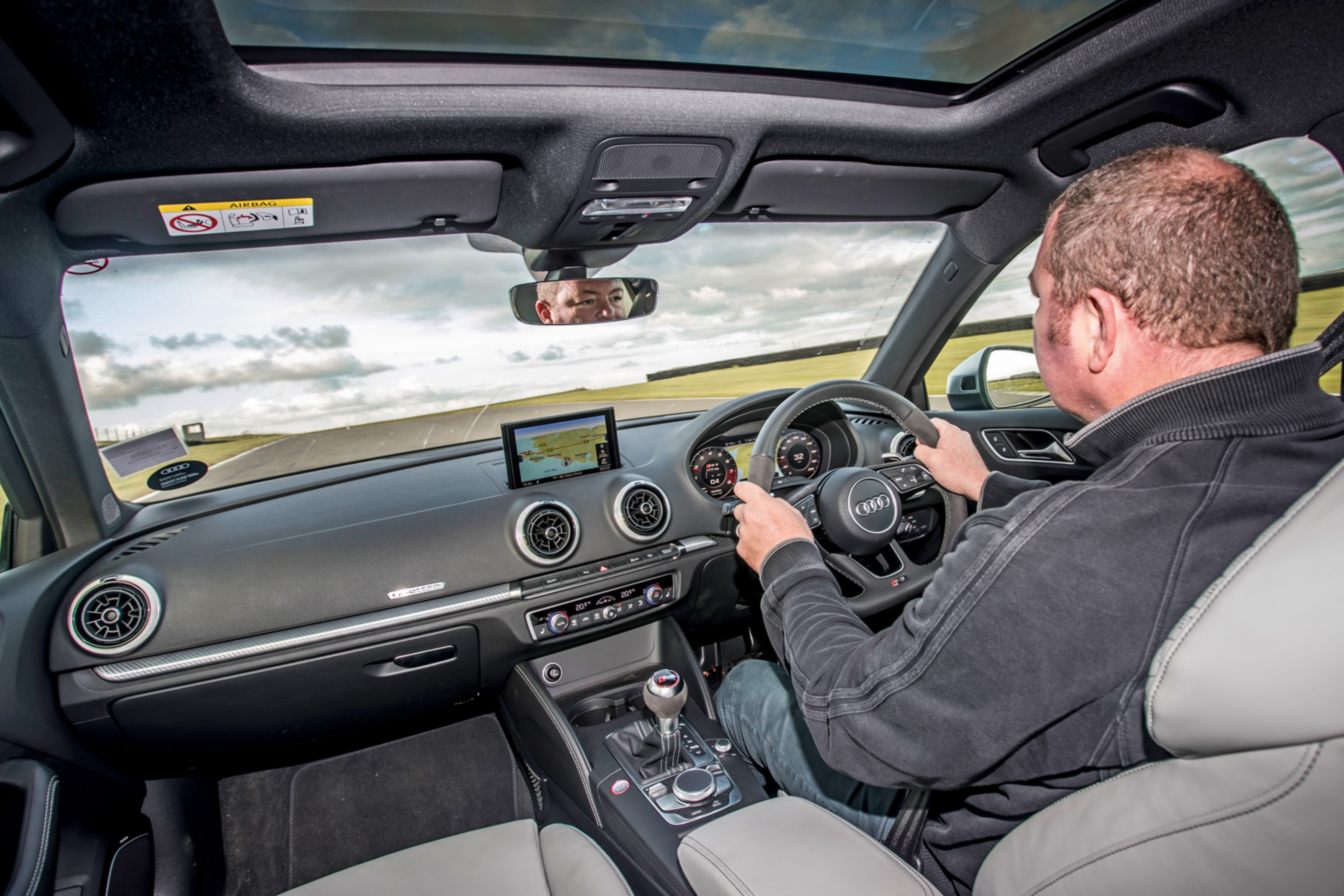 Audi RS3 2018 long-term interior