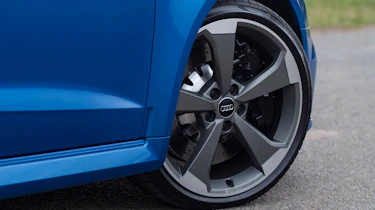 Audi RS 3 - wheel