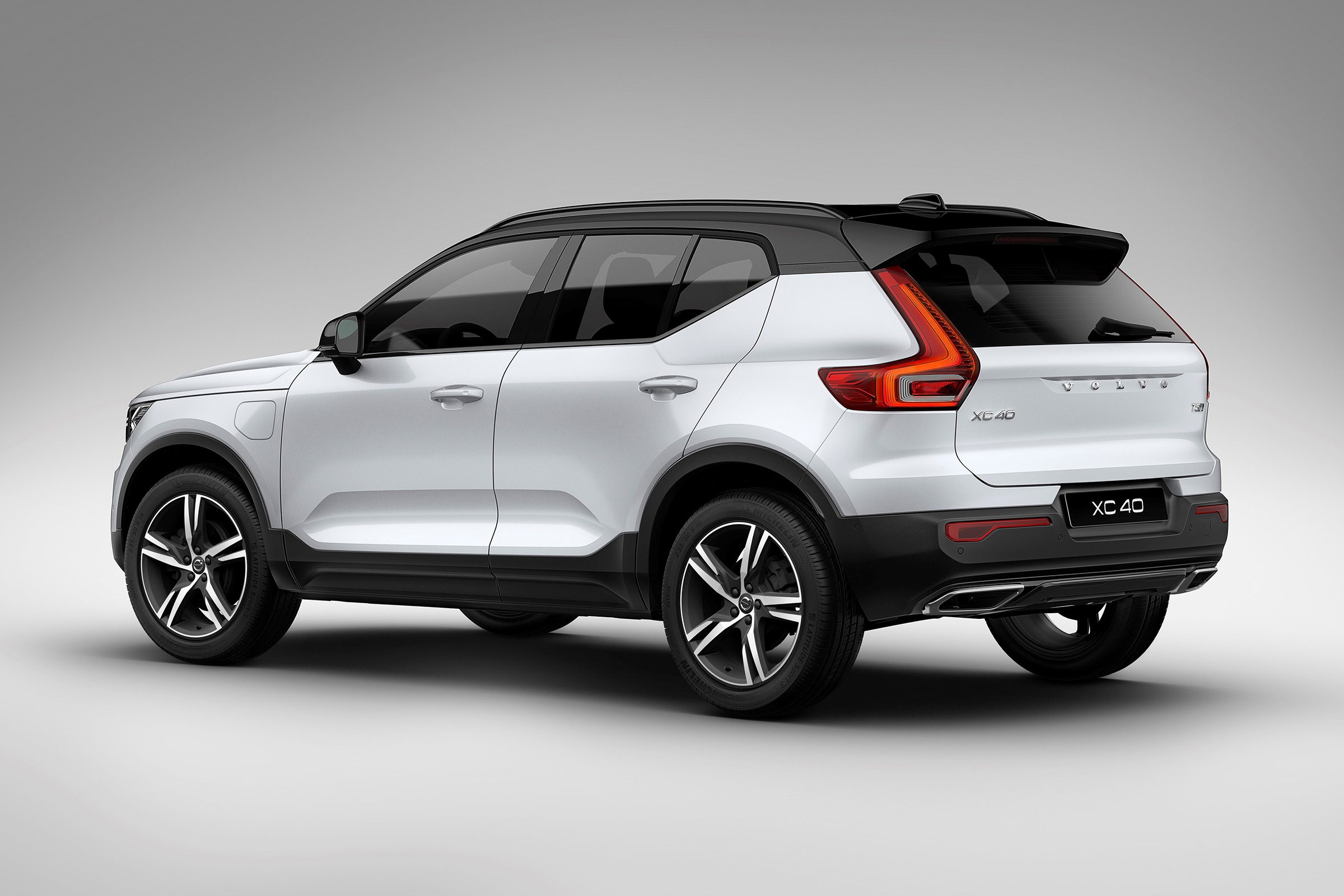 Volvo XC40 T5 plug-in hybrid - rear