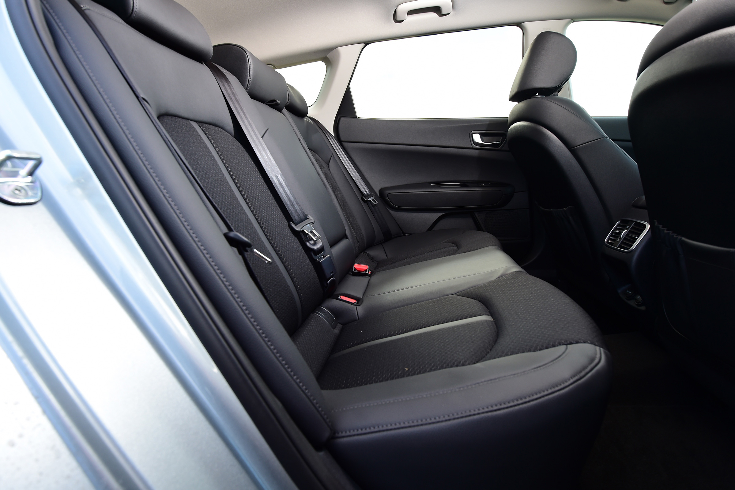Kia Optima PHEV - back seats