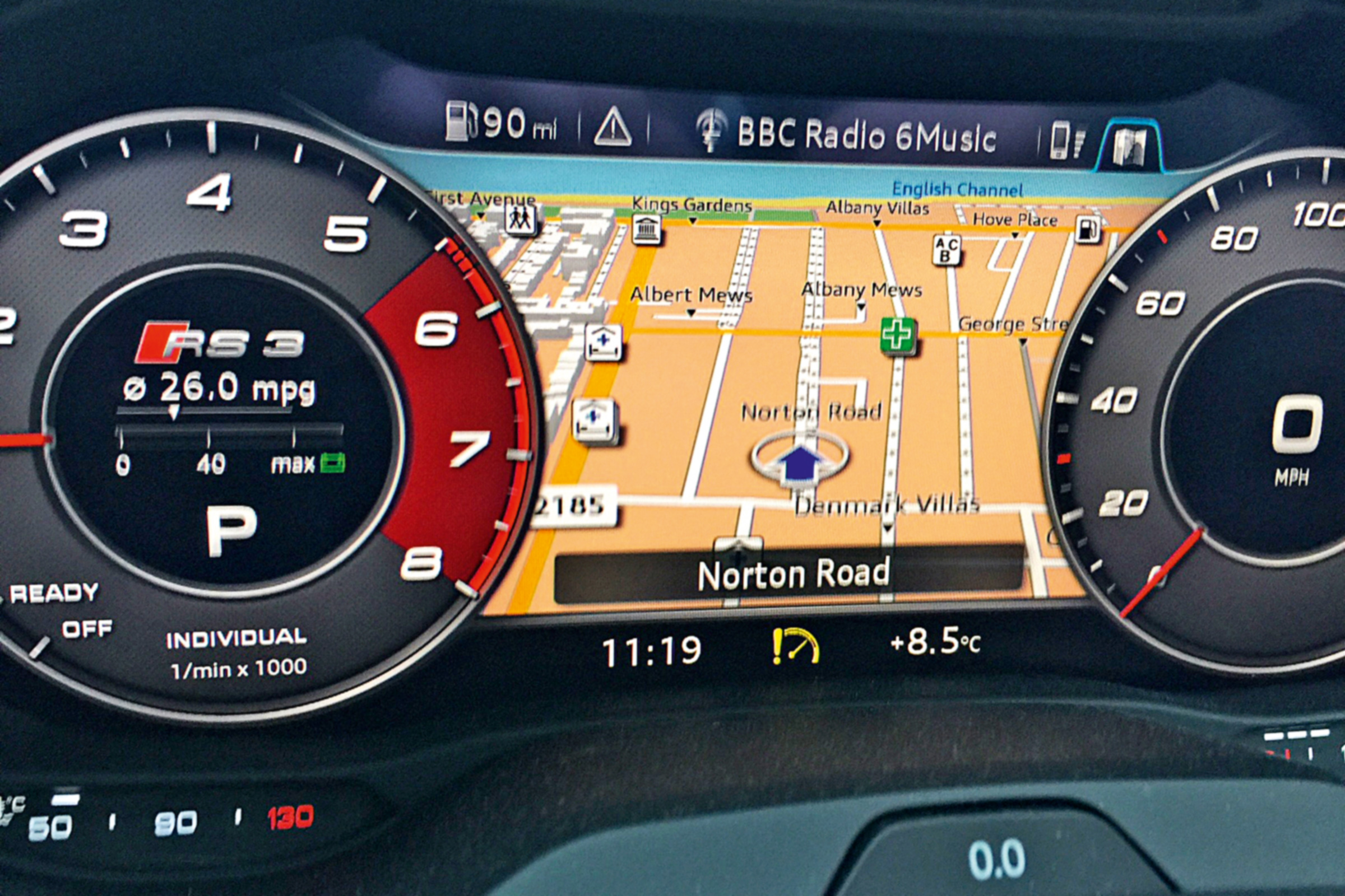 Audi RS3 2018 long-term dash
