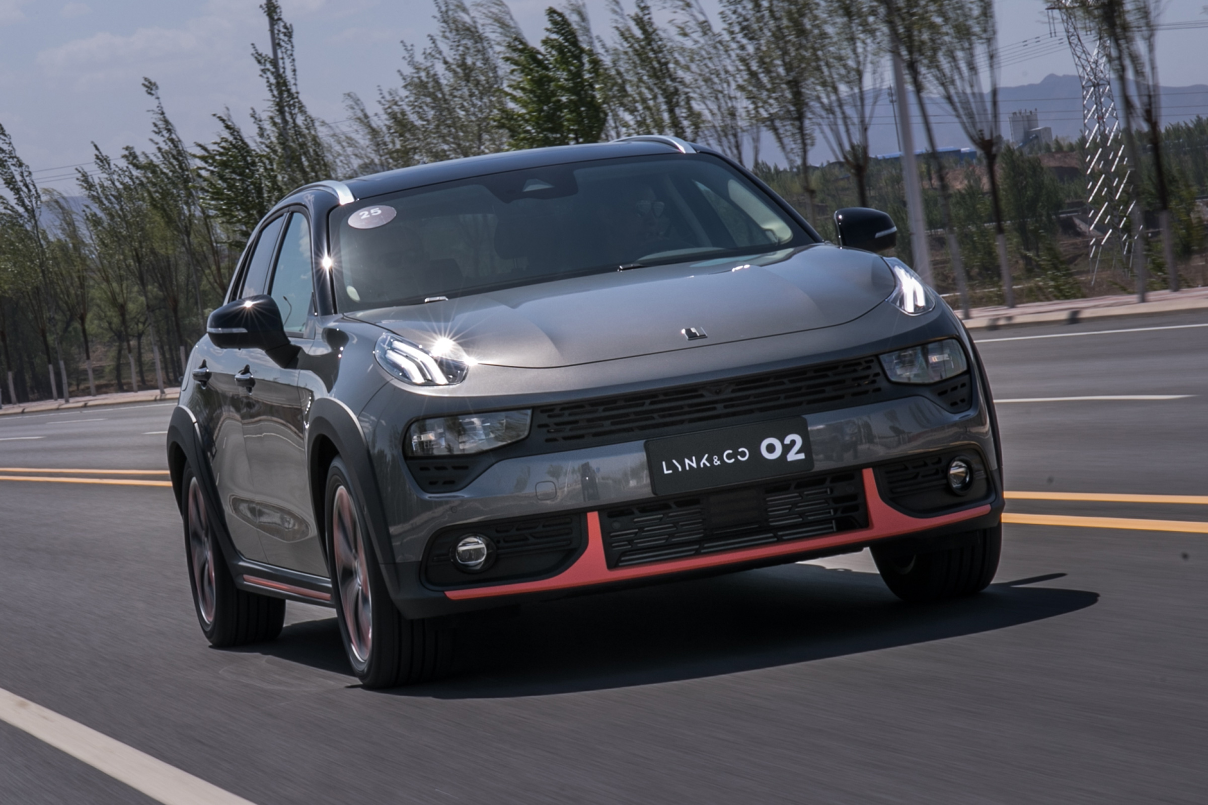 Lynk &amp; Co 02 SUV - front