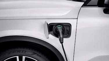 Volvo XC40 T5 plug-in hybrid - charging