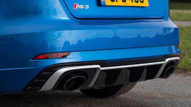 Audi RS 3 - exhaust