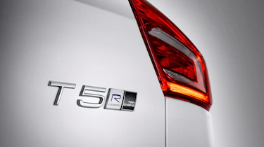 Volvo XC40 T5 plug-in hybrid - badge