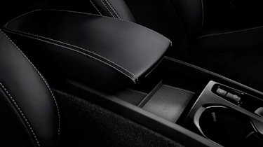 Volvo XC40 T5 plug-in hybrid - interior