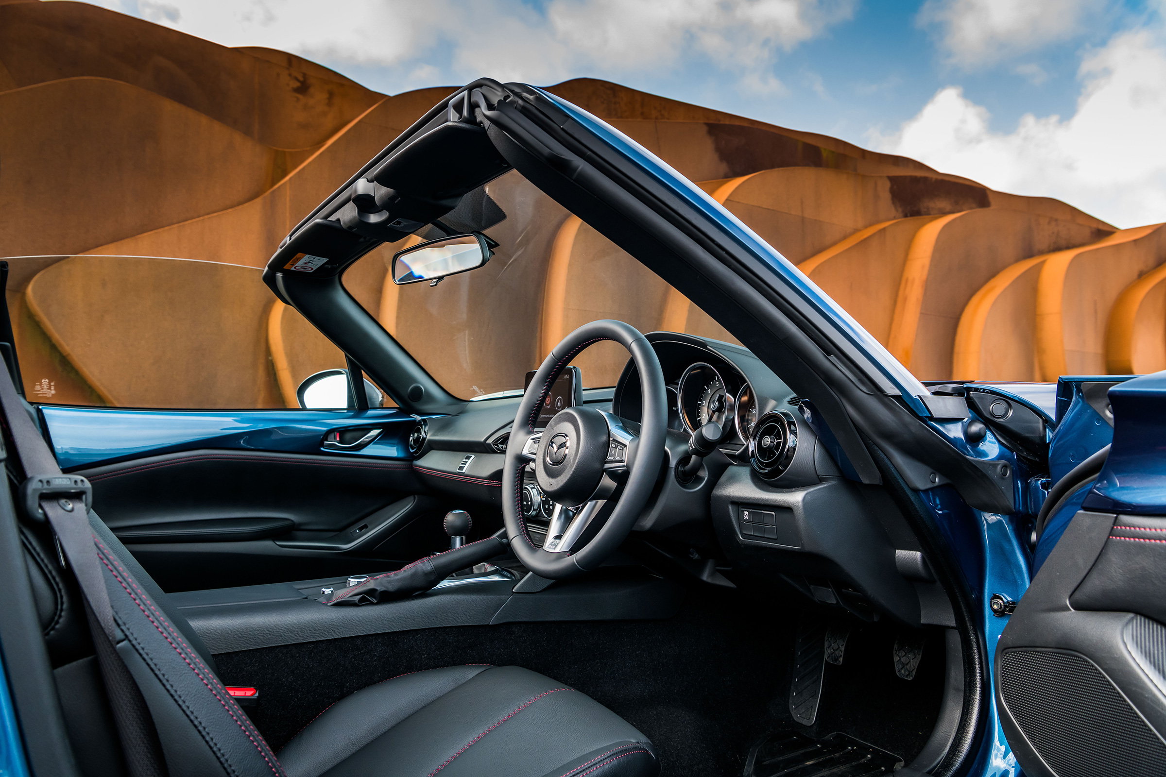 Mazda MX-5 RF Sport Black - interior