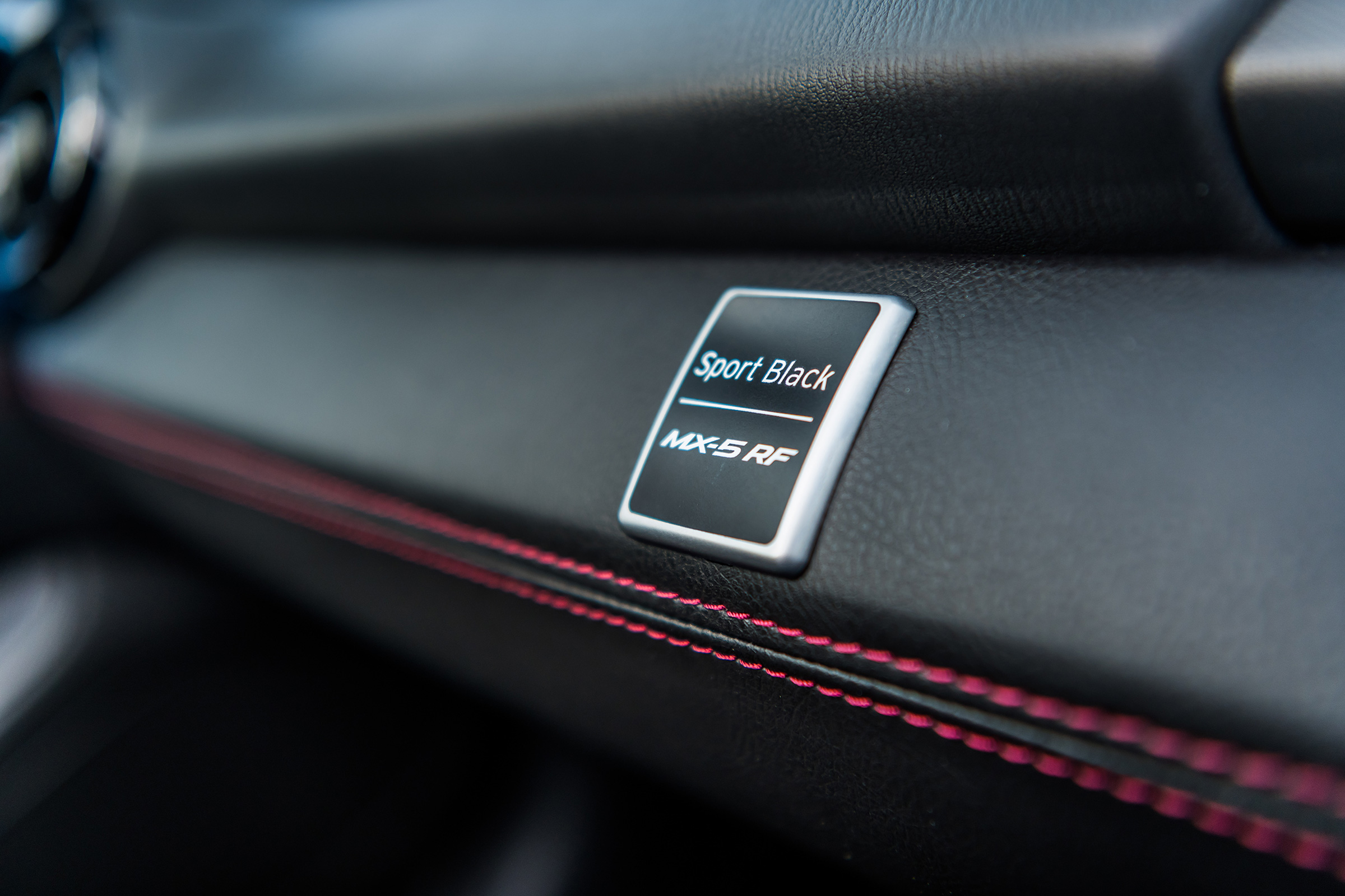 Mazda MX-5 RF Sport Black - badge