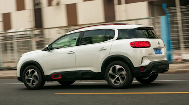 Citroen C5 Aircross - rear action