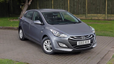Used Hyundai i30 - front