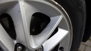 Used Hyundai i30 - wheel damage