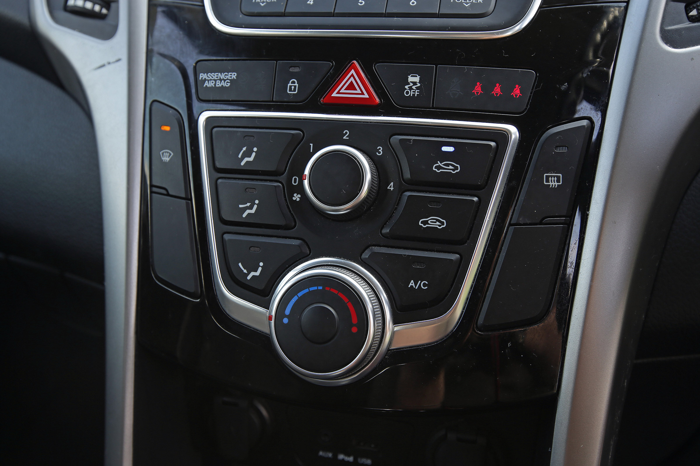 Used Hyundai i30 - interior detail