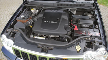 Used Jeep Grand Cherokee - engine