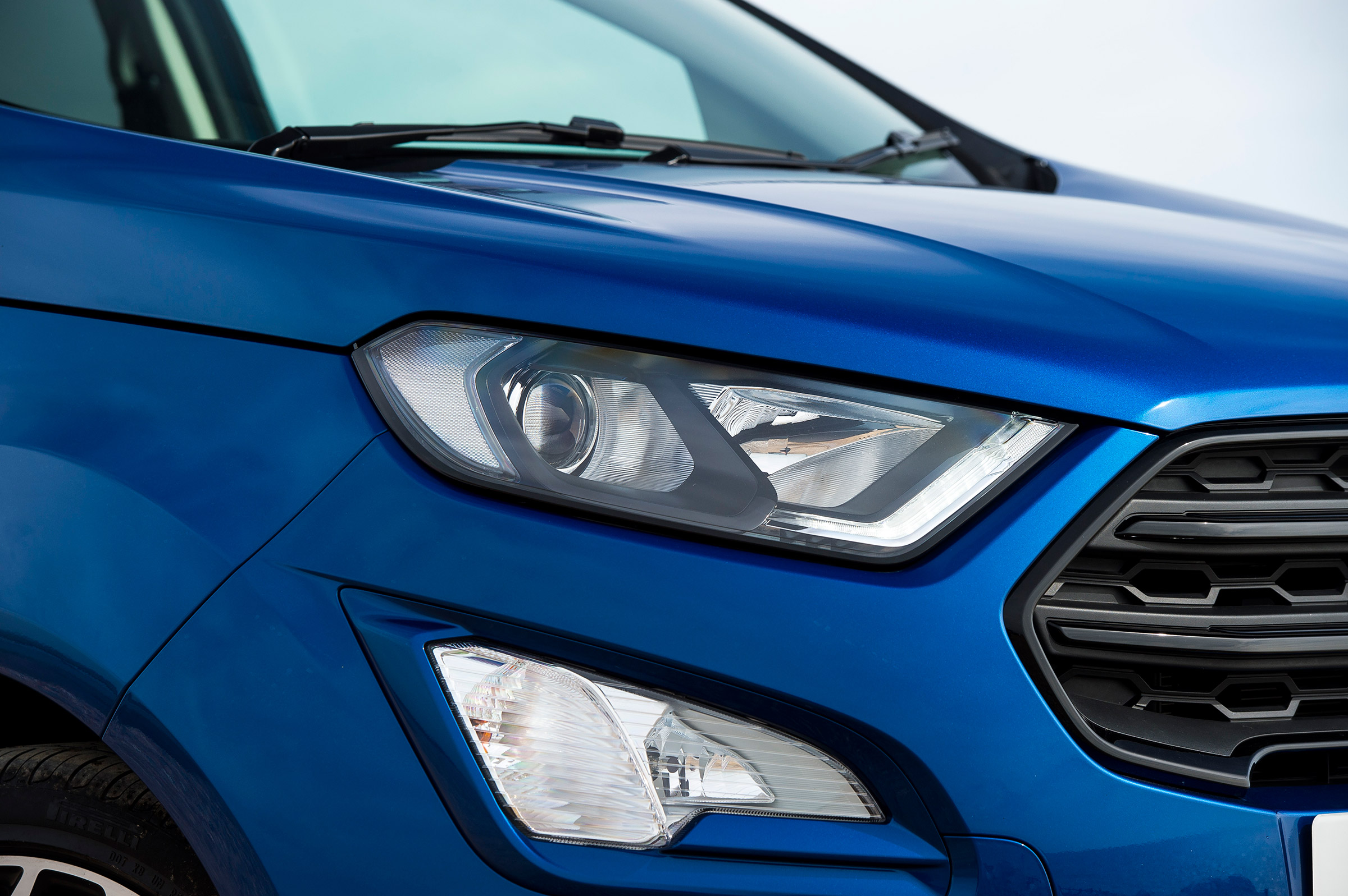 Ford EcoSport - front light