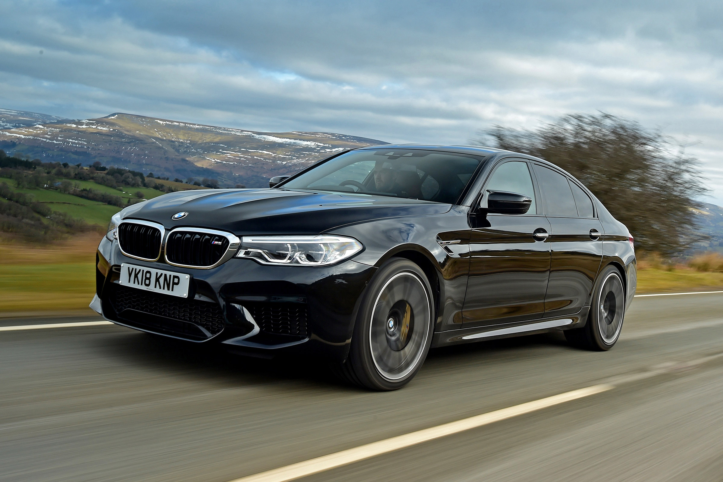 BMW M5 - front