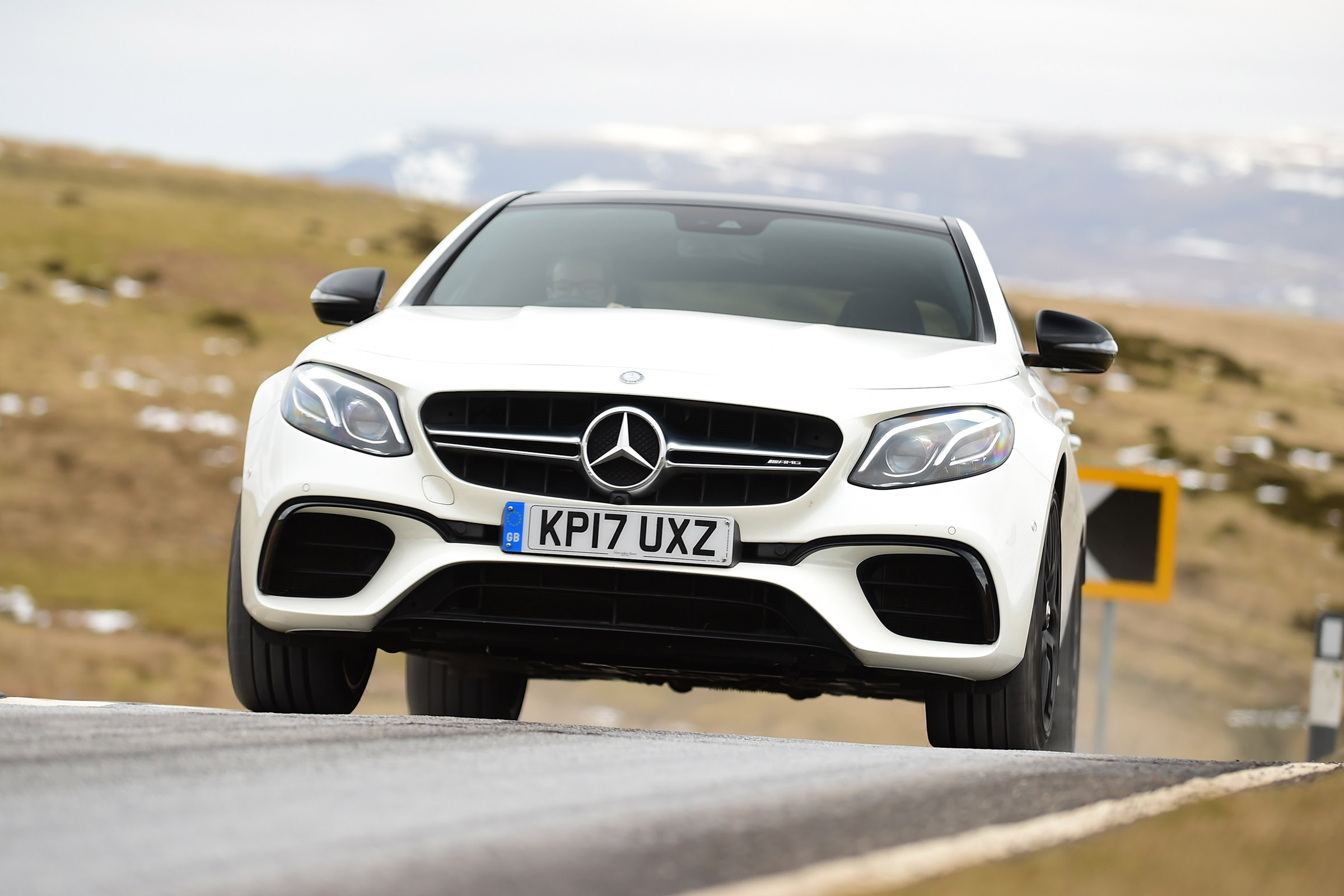 Mercedes-AMG E 63 S - front action