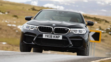 BMW M5 - front action