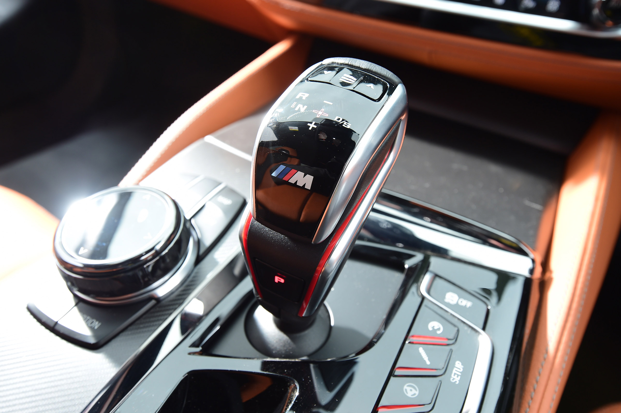 BMW M5 - centre console