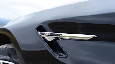 BMW M5 - side bagde
