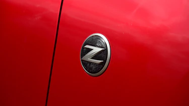 Nissan 370Z - Z badge