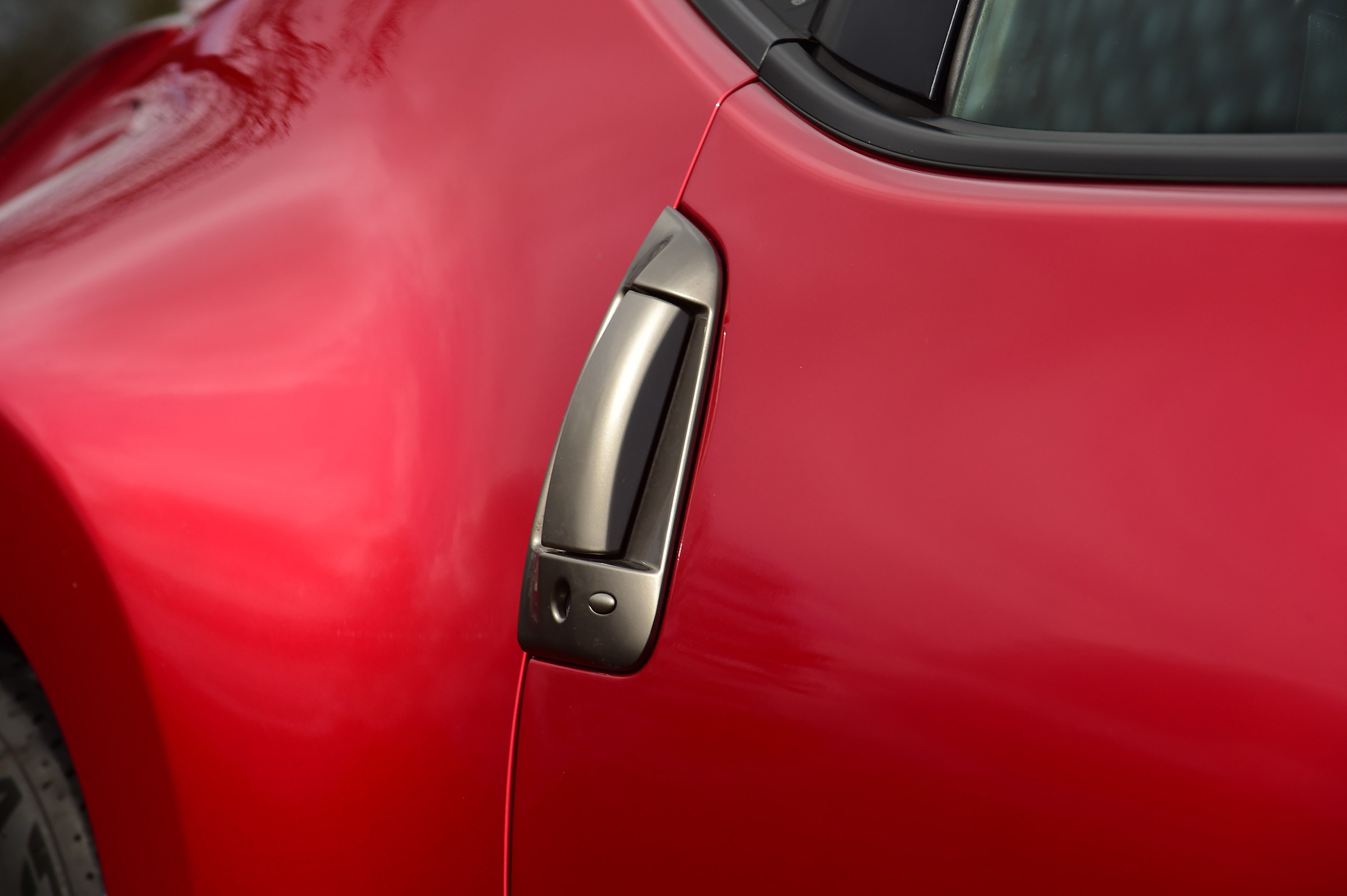 Nissan 370Z - door handle