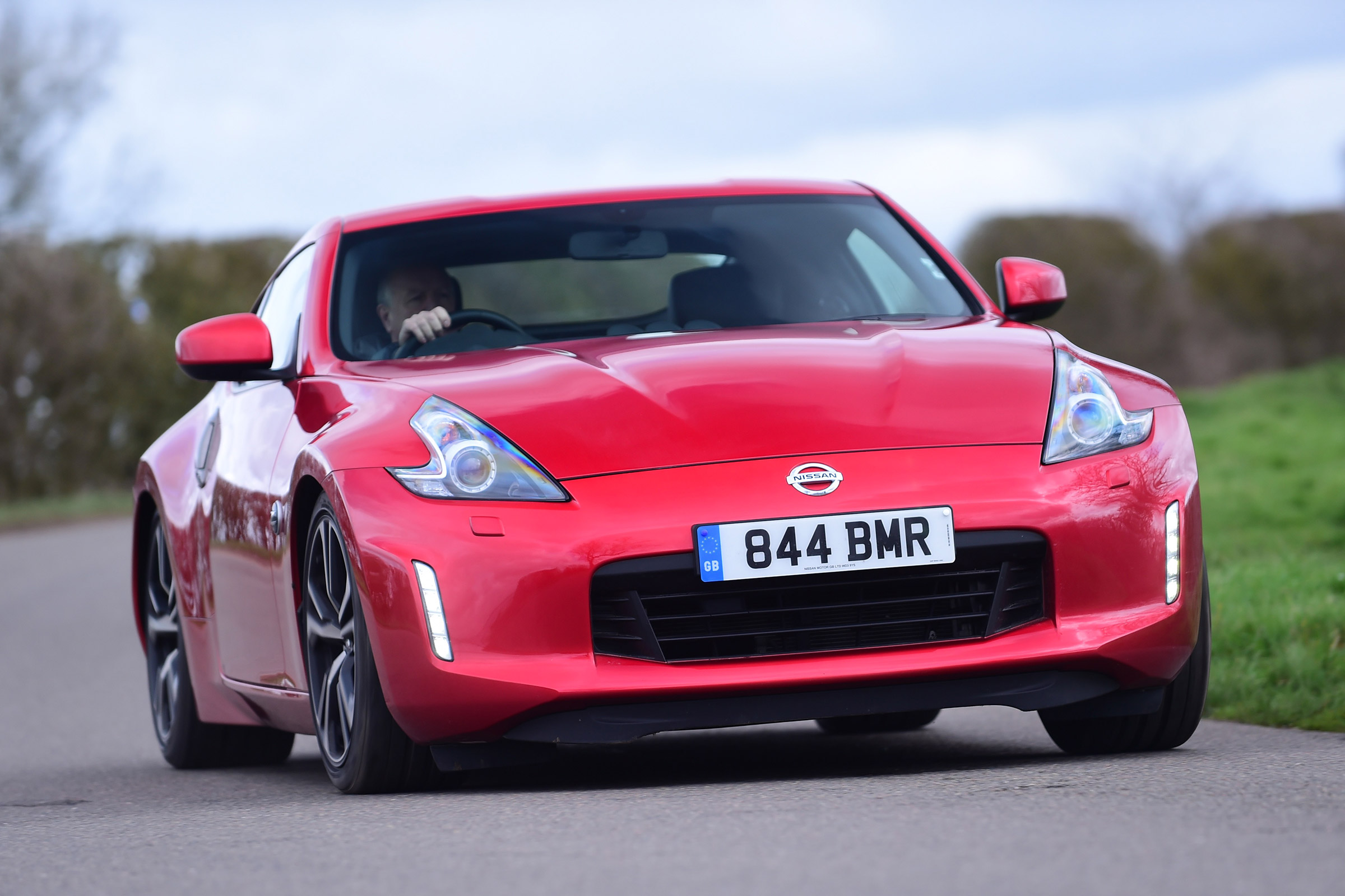 Nissan 370Z - front cornering