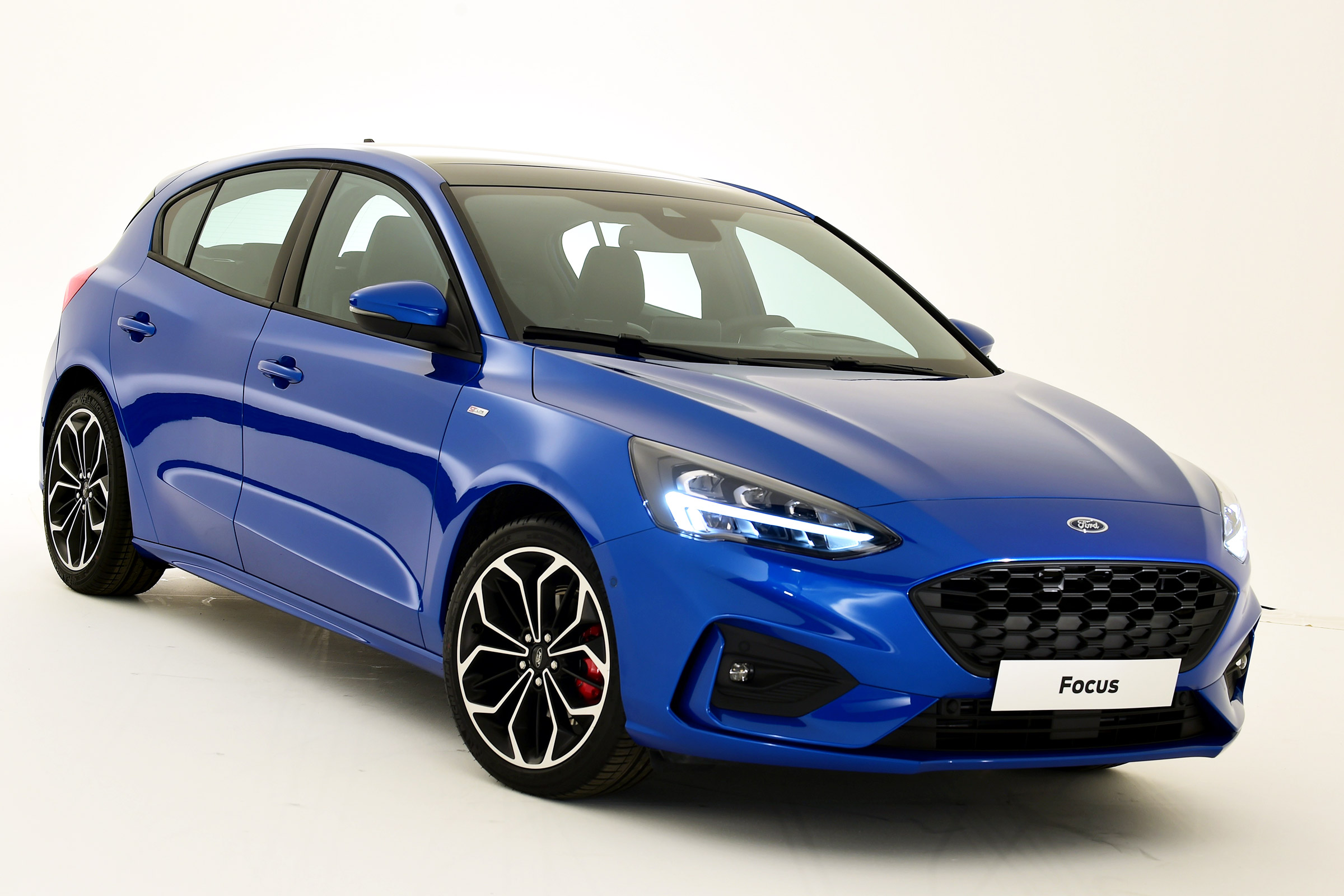 New Ford Focus S-Line studio - front static