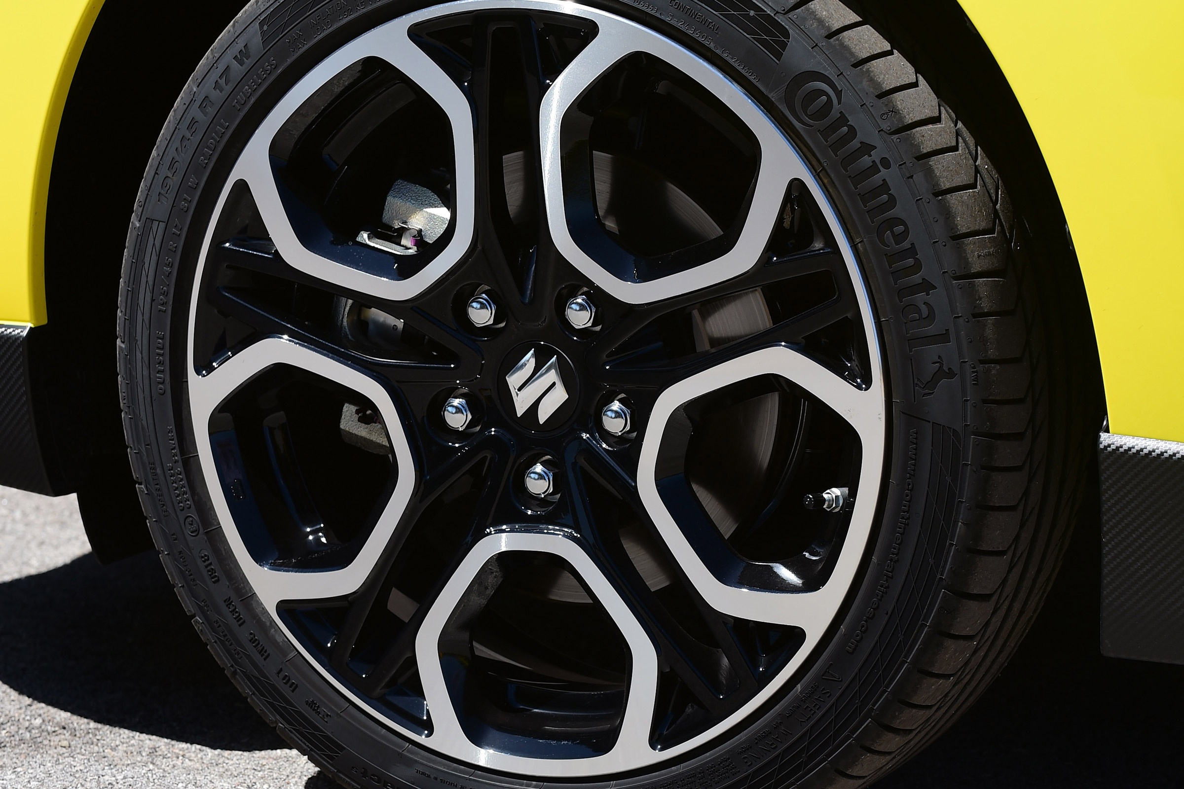 Suzuki Swift Sport - wheel detail