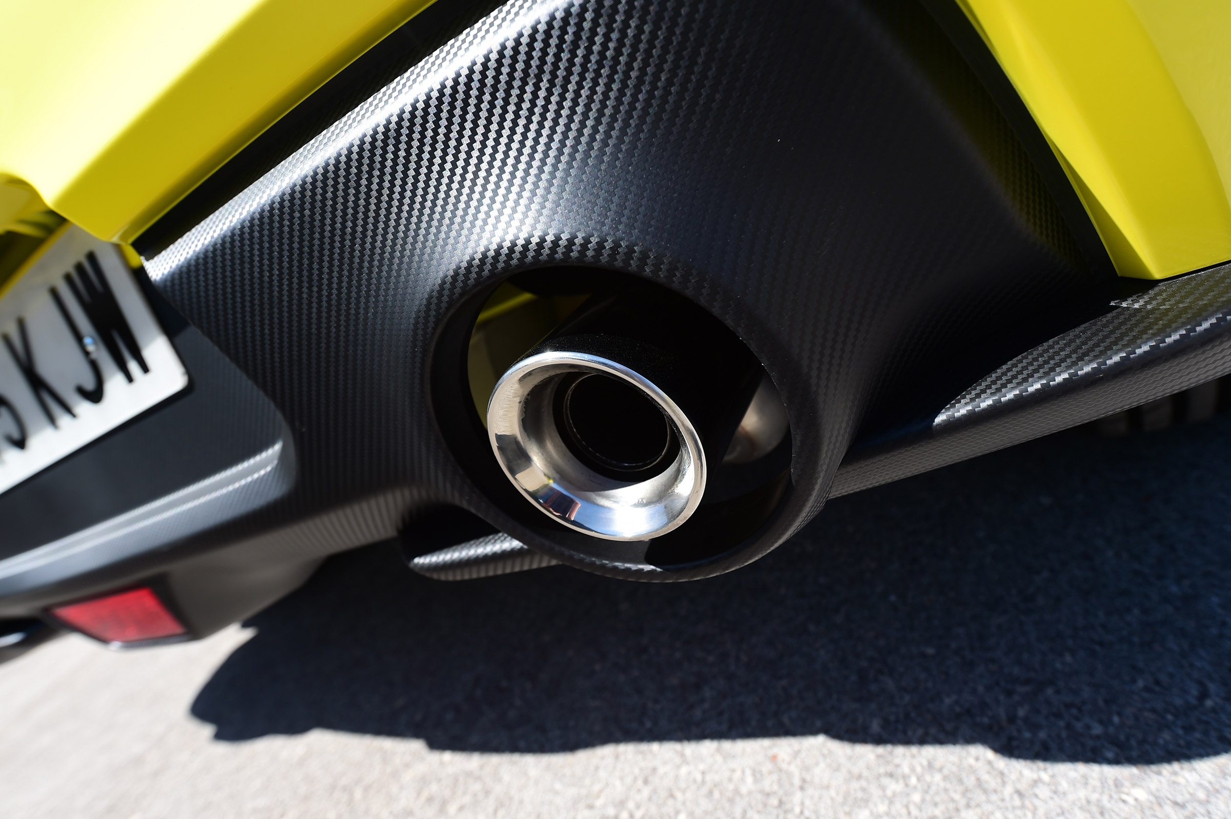 Suzuki Swift Sport - exhaust