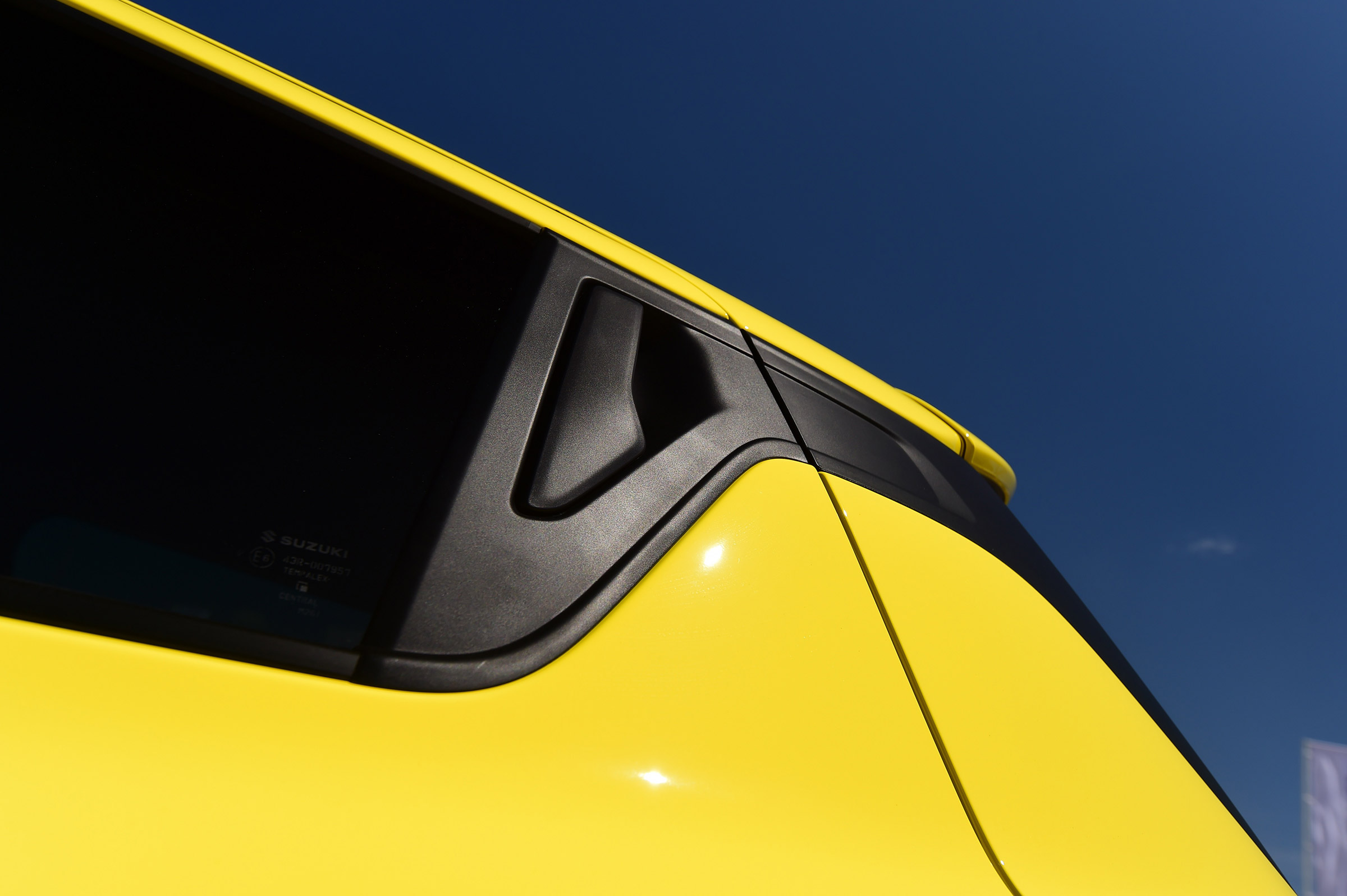 Suzuki Swift Sport - door handle
