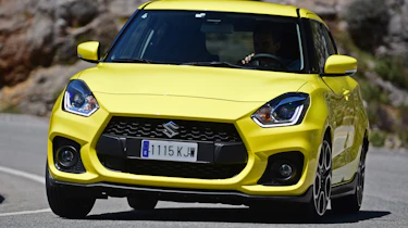 Suzuki Swift Sport - front cornering