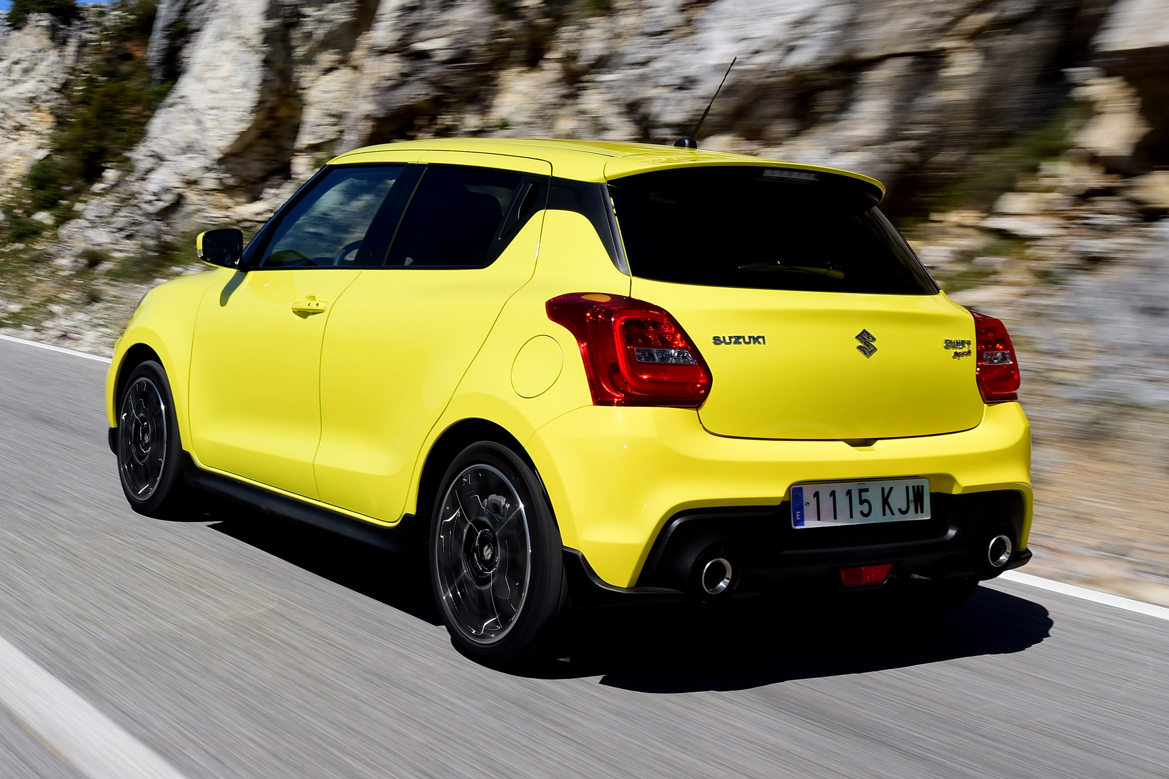 Suzuki Swift Sport - rear action