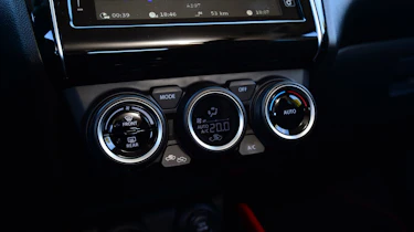 Suzuki Swift Sport - centre console