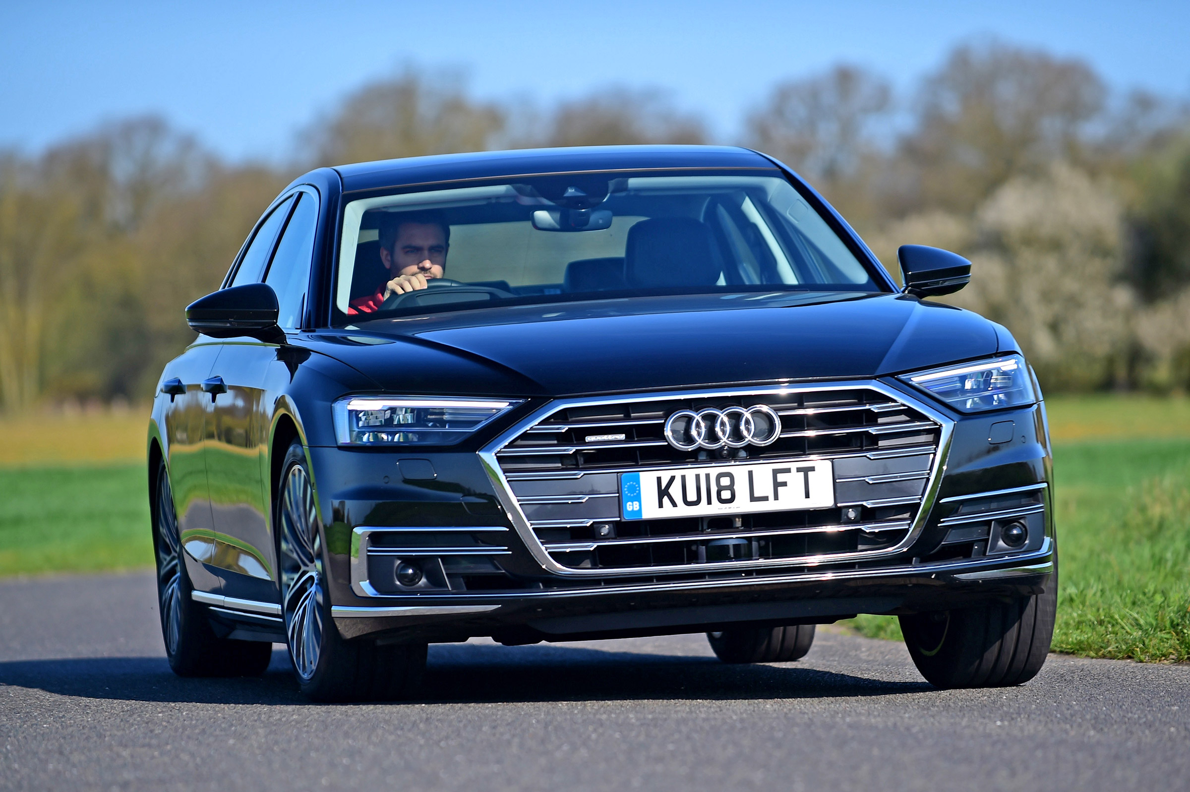 Audi A8 55 TFSI - front
