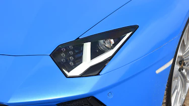 Lamborghini Aventador S Roadster - front light