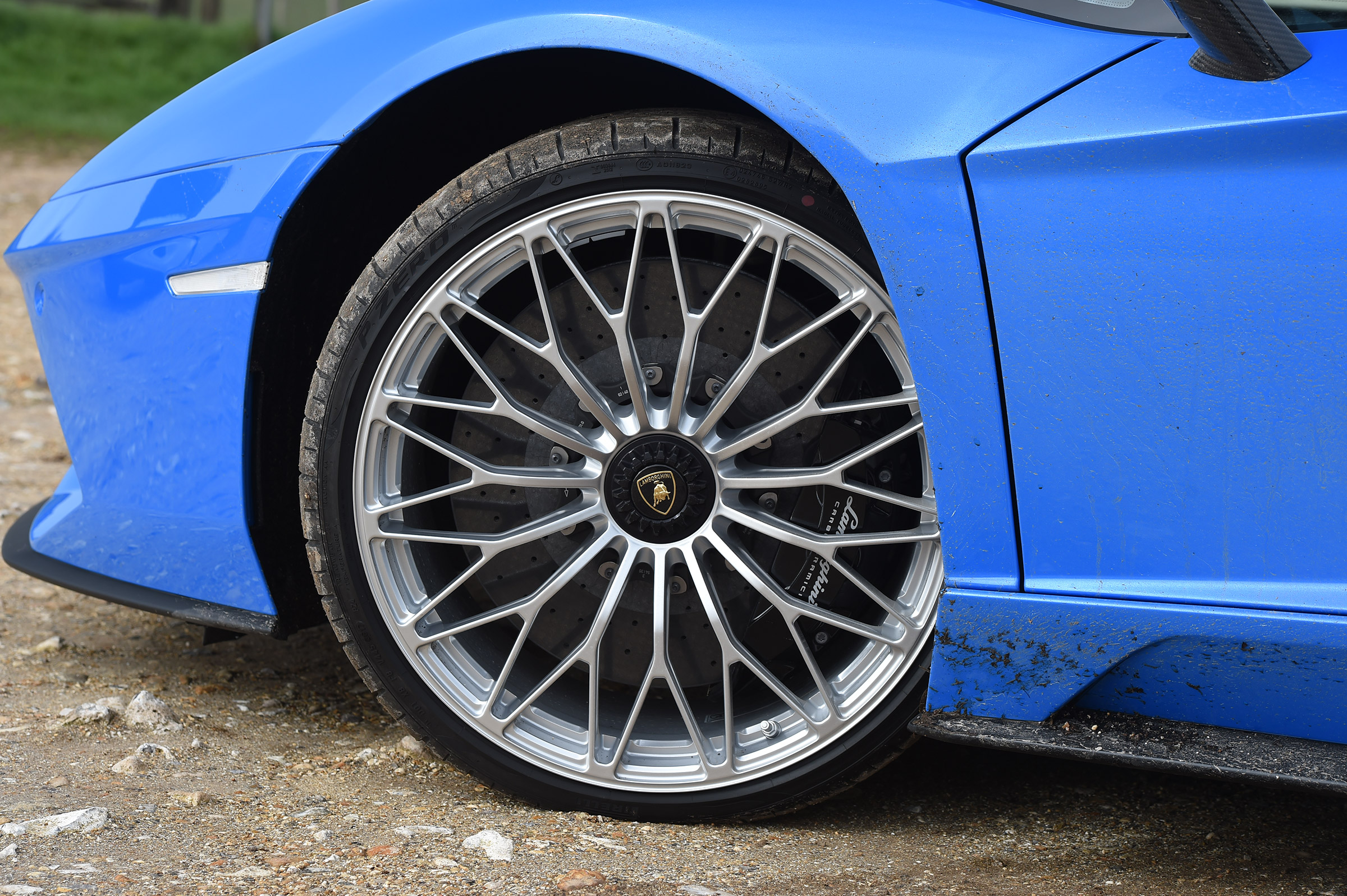 Lamborghini Aventador S Roadster - wheel