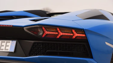 Lamborghini Aventador S Roadster - rear light