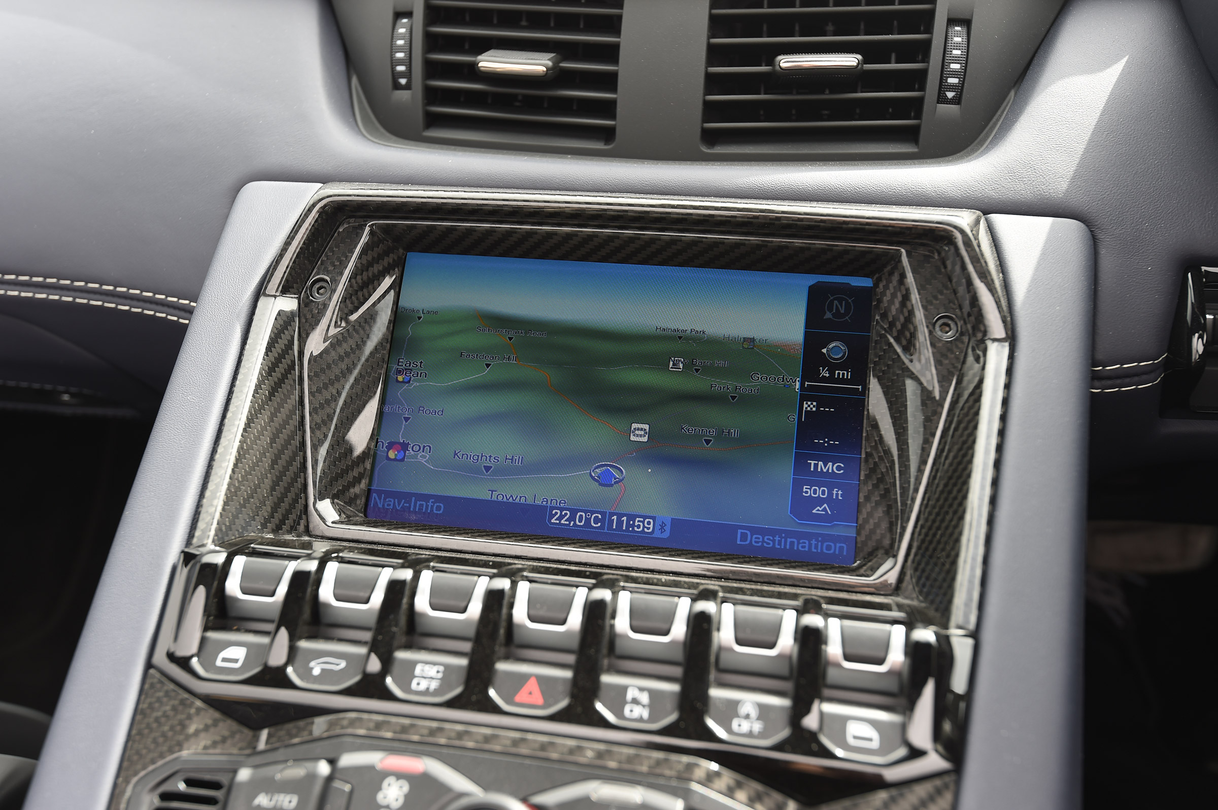 Lamborghini Aventador S Roadster - sat-nav