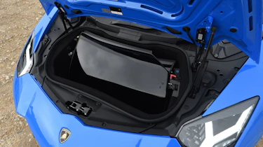 Lamborghini Aventador S Roadster - front boot