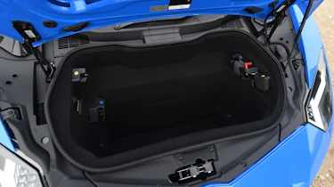 Lamborghini Aventador S Roadster - boot