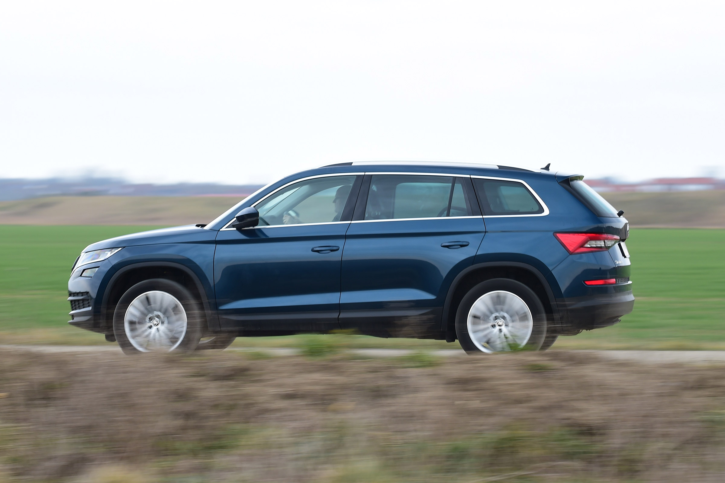 Skoda Kodiaq long termer - second report side