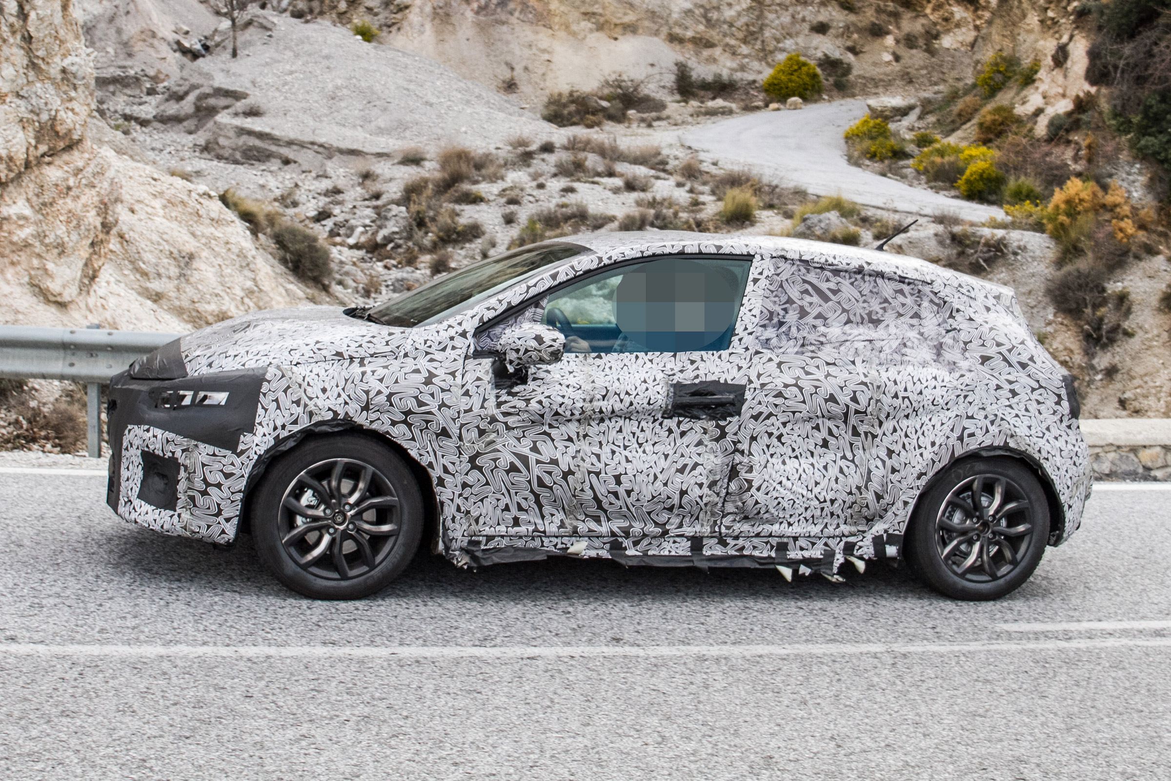 2019 Renault Clio spy shot side