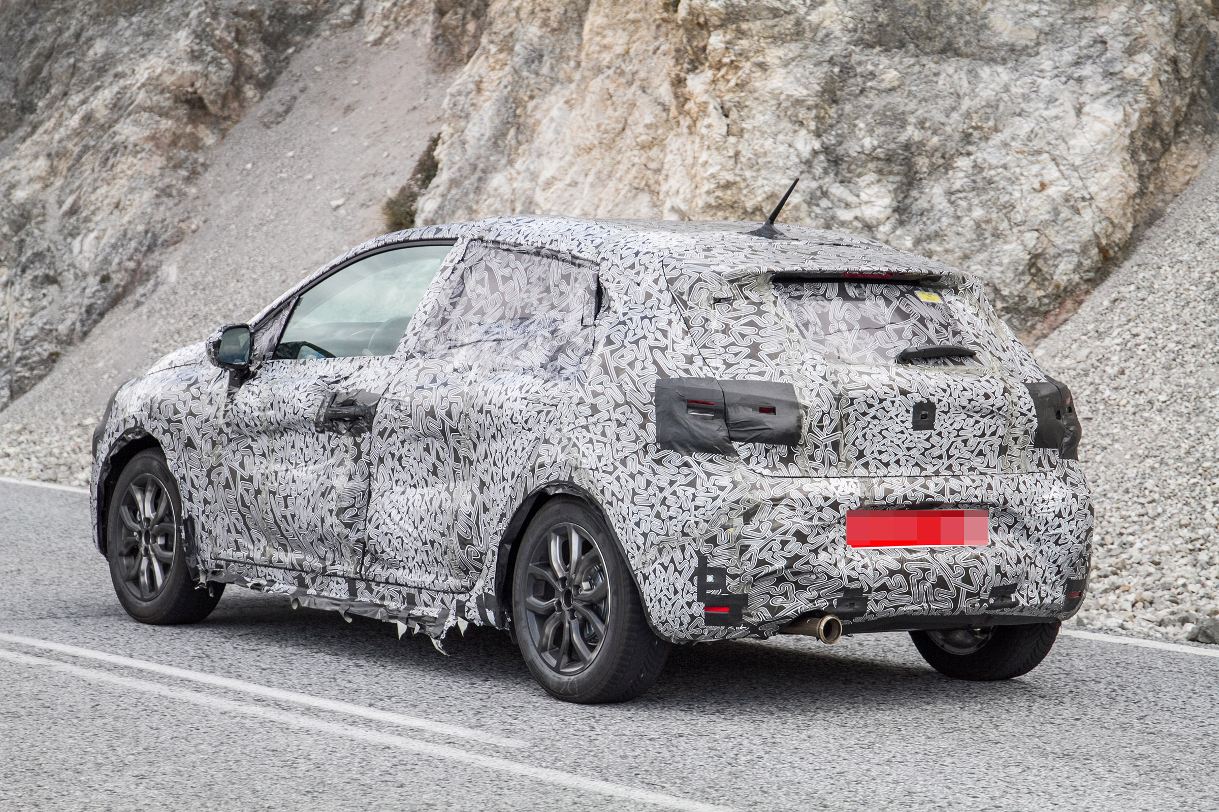 2019 Renault Clio spy shot rear quarter