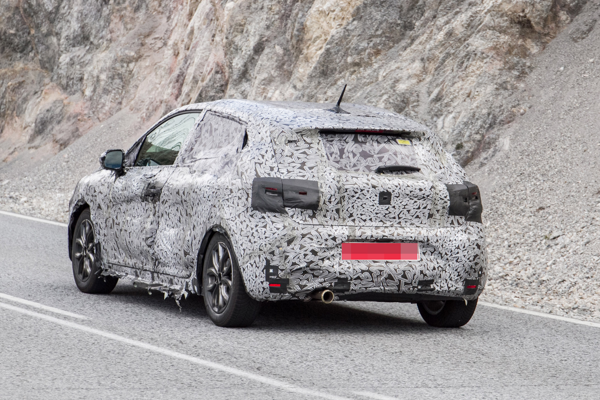2019 Renault Clio spy shot rear quarter