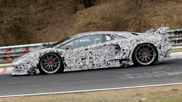 Lamborghini Aventador SVJ - spyshot full side