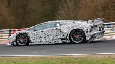Lamborghini Aventador SVJ - spyshot side/rear