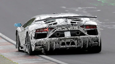 Lamborghini Aventador SVJ - spyshot full rear