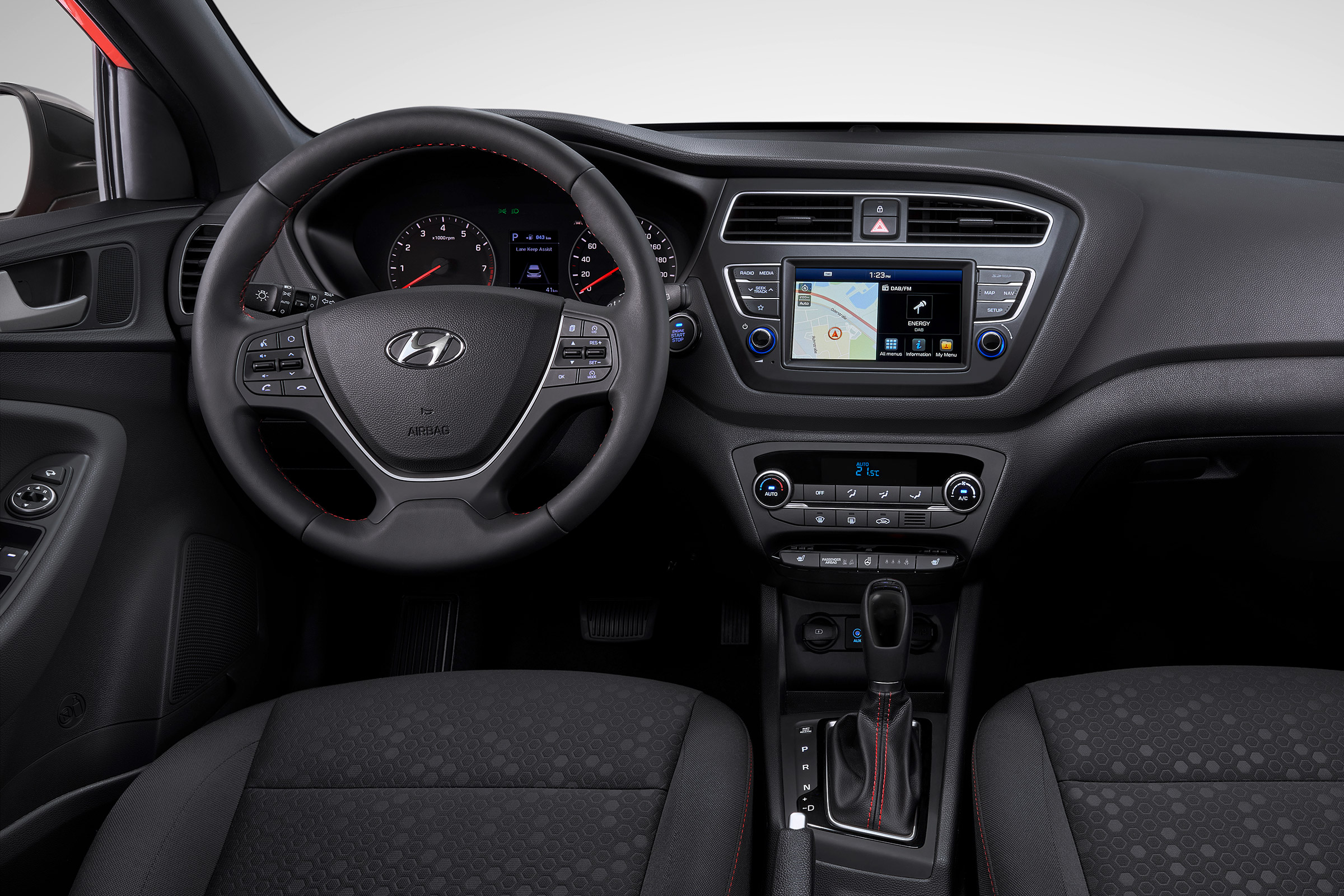 Hyundai i20 facelift - dash