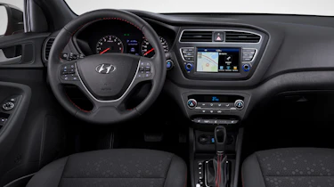 Hyundai i20 facelift - dash
